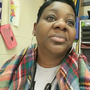 Meet your Posher, Dee